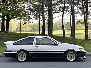 Used 1987 Toyota Corolla GT Coupe AE86 White - Interior and Exterior details 6
