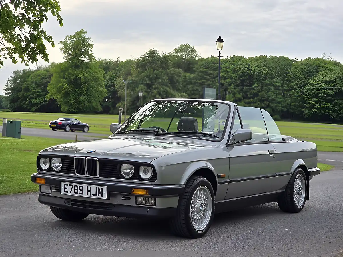 Used 1988 BMW 3 Series Convertible Grey - Interior and Exterior details 11