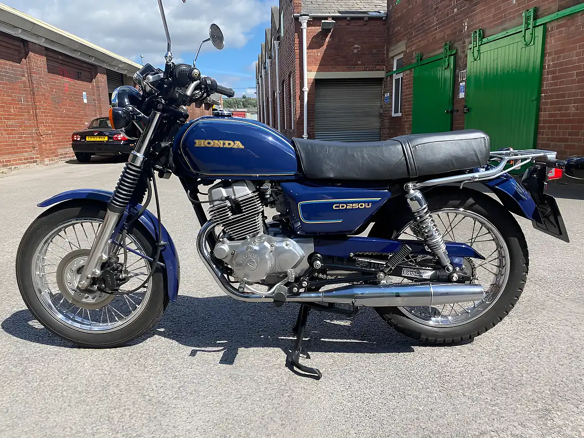 Used 1988 Honda CD250U Blue - Interior and Exterior details 9