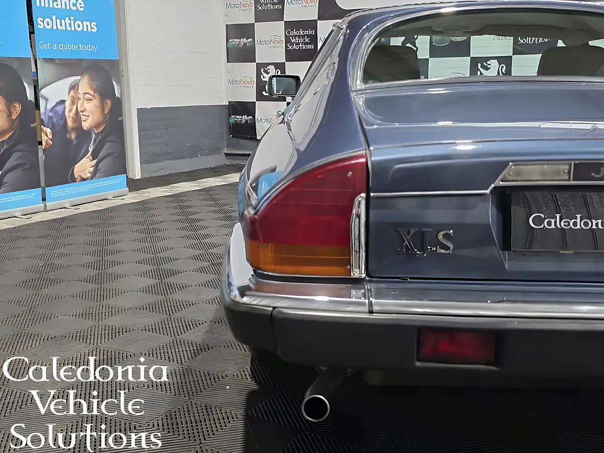 Used 1988 Jaguar Xjs Coupe Solent Blue - Interior and Exterior details 17