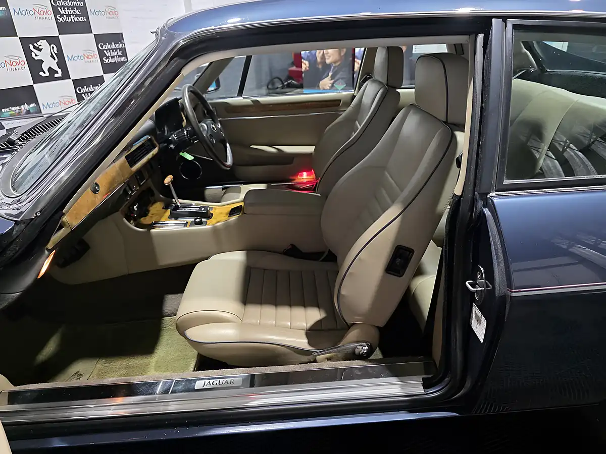 Used 1988 Jaguar Xjs Coupe Solent Blue - Interior and Exterior details 9