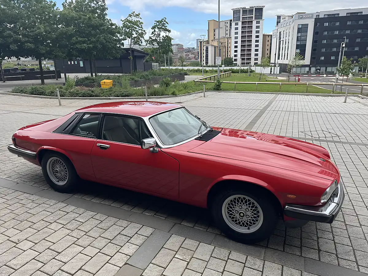 Used 1988 Jaguar Xjs Red - Interior and Exterior details 16