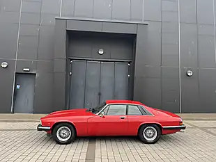 Used 1988 Jaguar Xjs Red - Interior and Exterior details 7