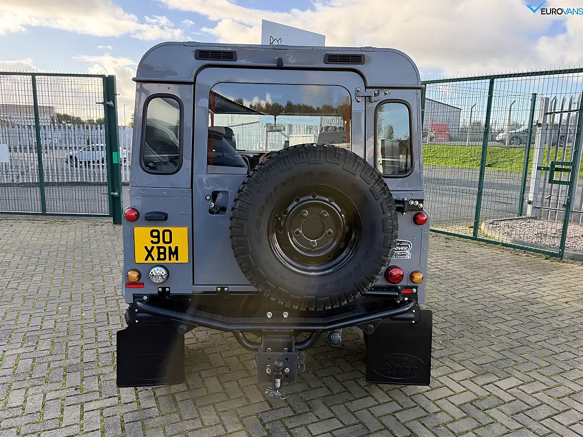 Used 1988 Land Rover 90 Panel Van Grey - Interior and Exterior details 3