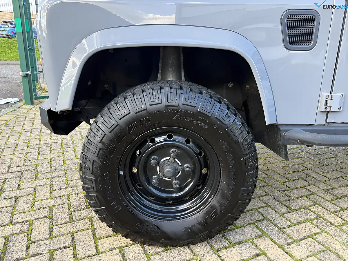 Used 1988 Land Rover 90 Panel Van Grey - Interior and Exterior details 5