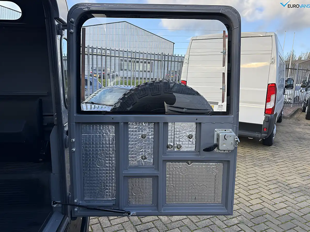 Used 1988 Land Rover 90 Panel Van Grey - Interior and Exterior details 8