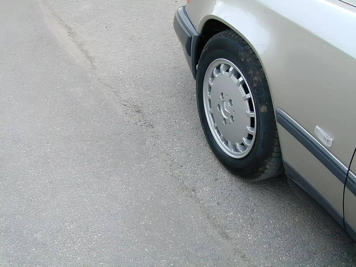 Used 1988 Mercedes-Benz 230 W124 Smoke Silver Metallic - Interior and Exterior details 13