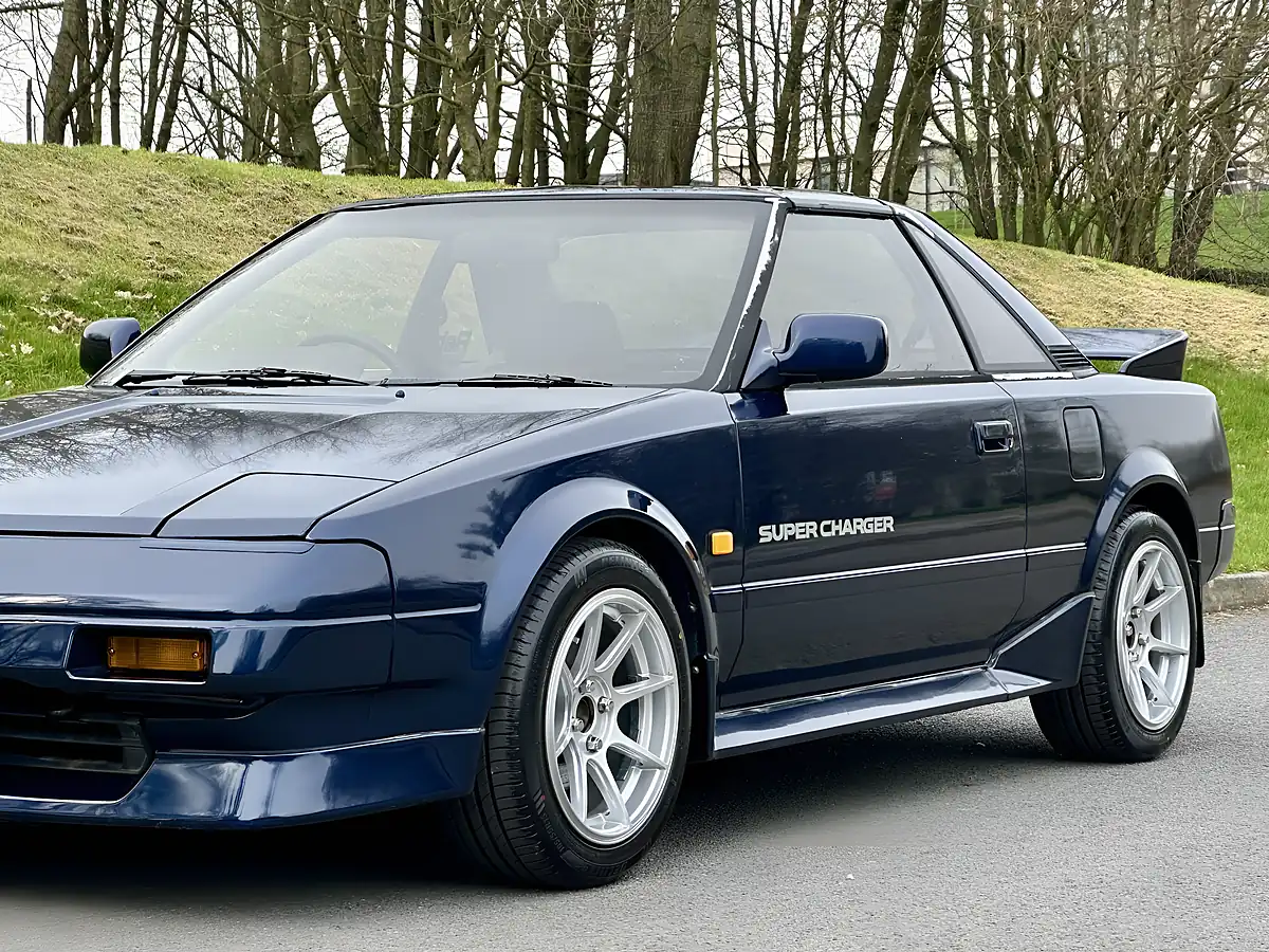 Used 1988 Toyota MR2 T Bar Roof Blue - Interior and Exterior details 16