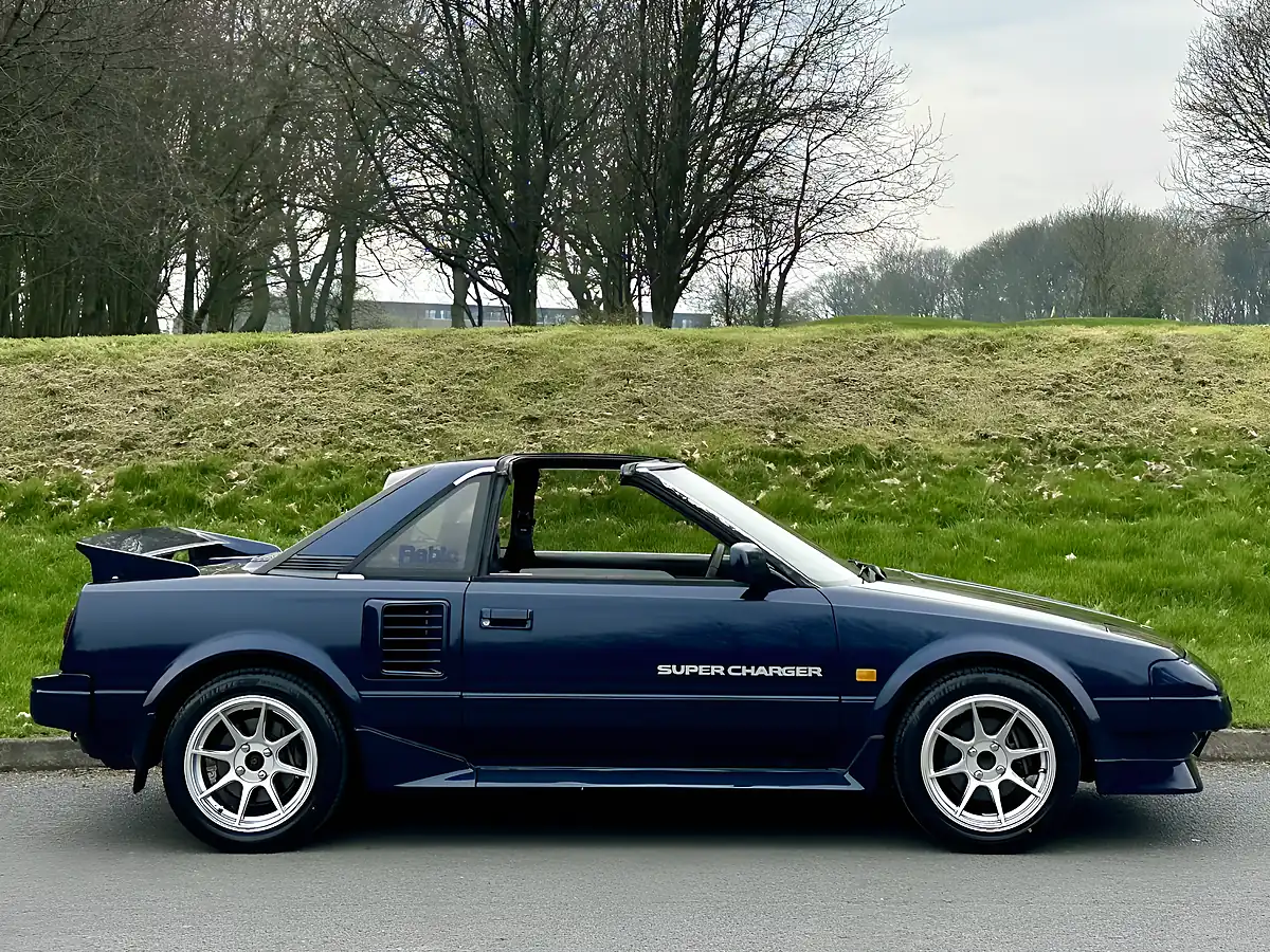 Used 1988 Toyota MR2 T Bar Roof Blue - Interior and Exterior details 6