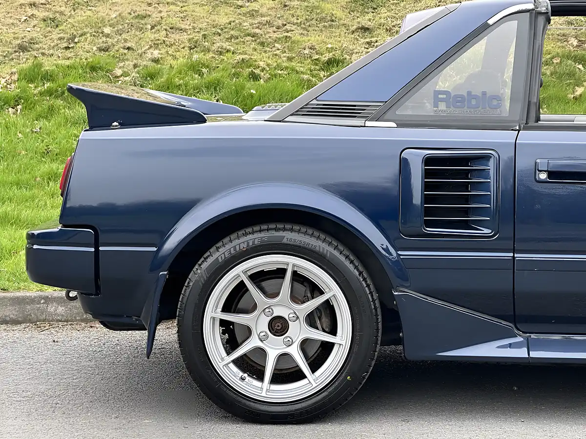 Used 1988 Toyota MR2 T Bar Roof Blue - Interior and Exterior details 7