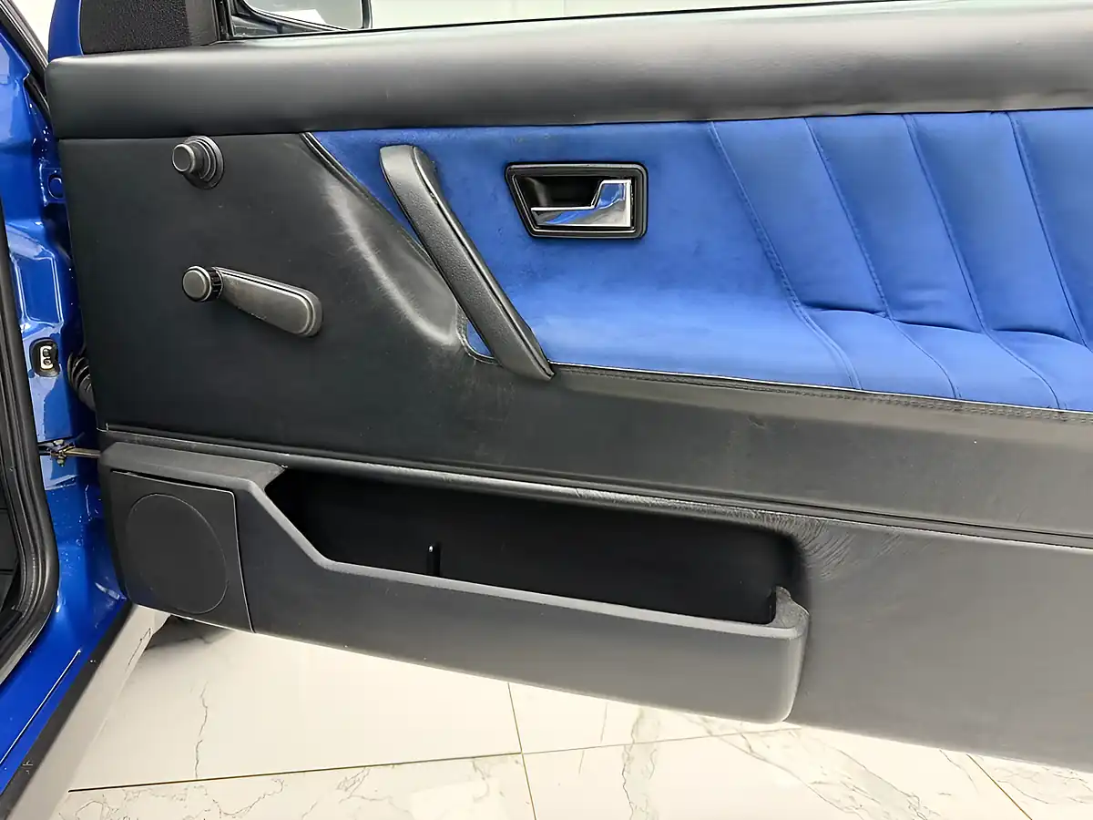 Used 1988 Volkswagen Golf Blue - Interior and Exterior details 14