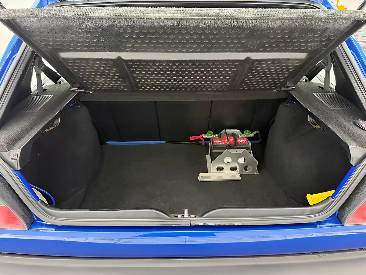 Used 1988 Volkswagen Golf Blue - Interior and Exterior details 15
