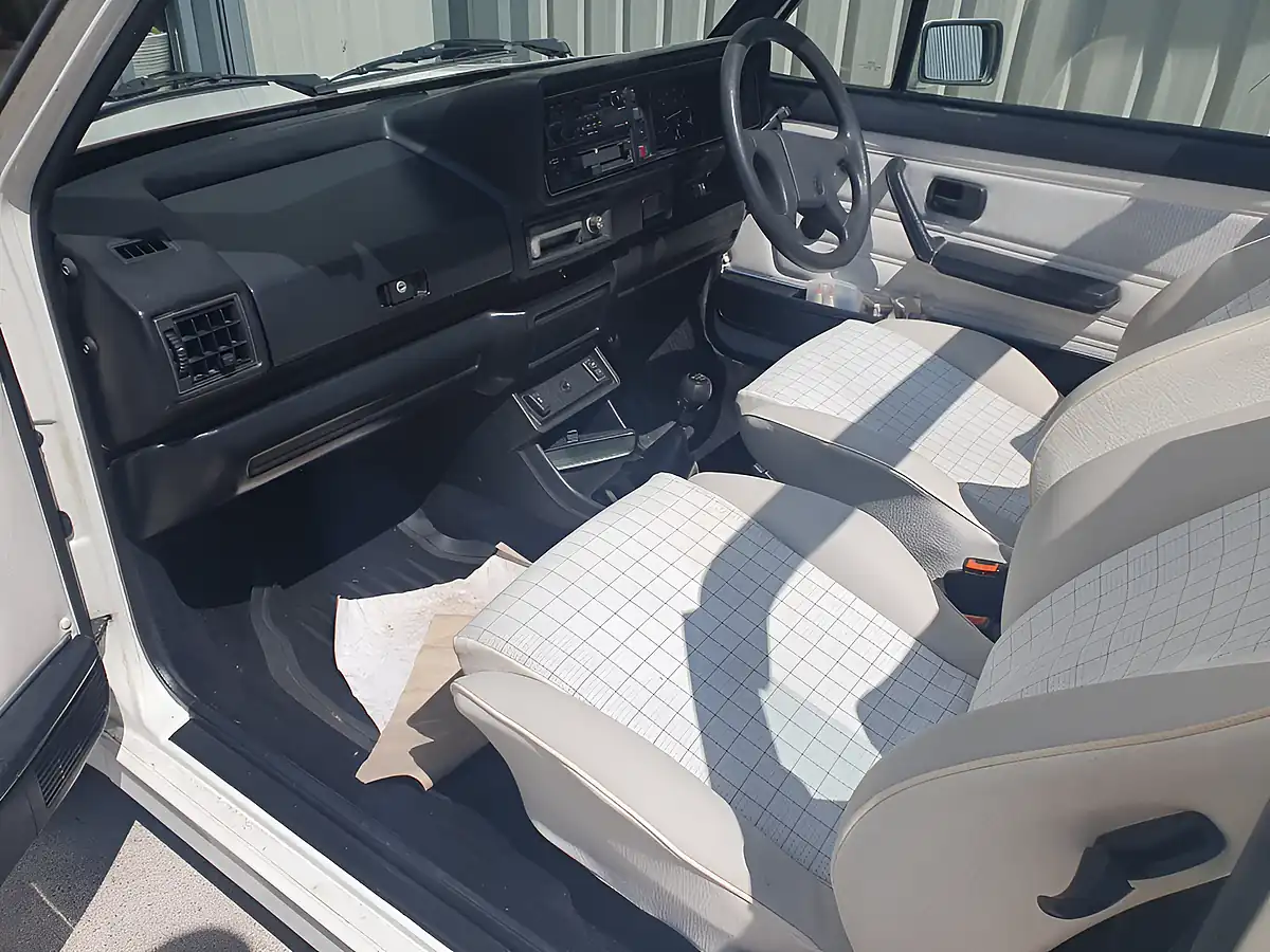 Used 1988 Volkswagen Golf GTI White - Interior and Exterior details 15