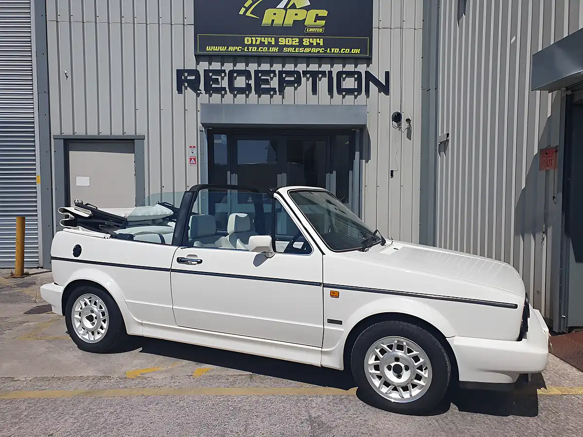 Used 1988 Volkswagen Golf GTI White - Interior and Exterior details 2