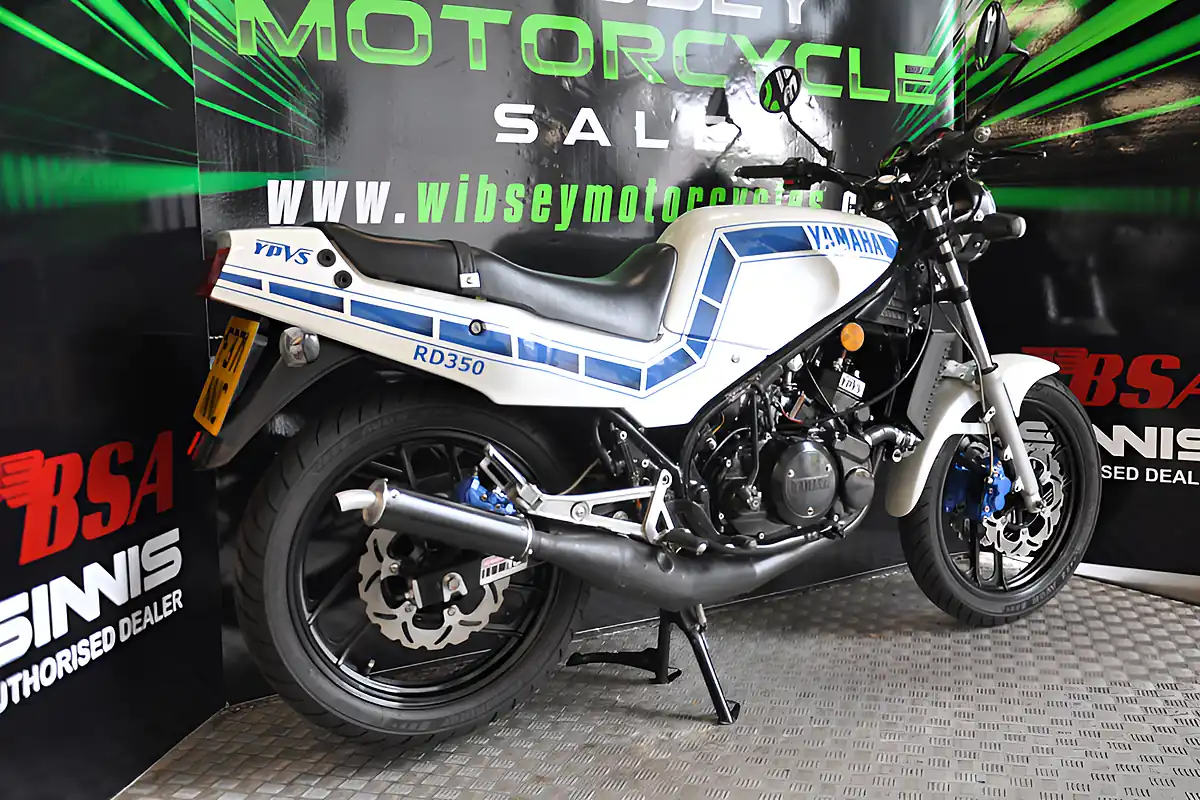 Used 1988 Yamaha RD350 Lc Ypvs Pearl White - Interior and Exterior details 16