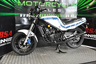 Used 1988 Yamaha RD350 Lc Ypvs Pearl White - Interior and Exterior details 3