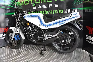 Used 1988 Yamaha RD350 Lc Ypvs Pearl White - Interior and Exterior details 5