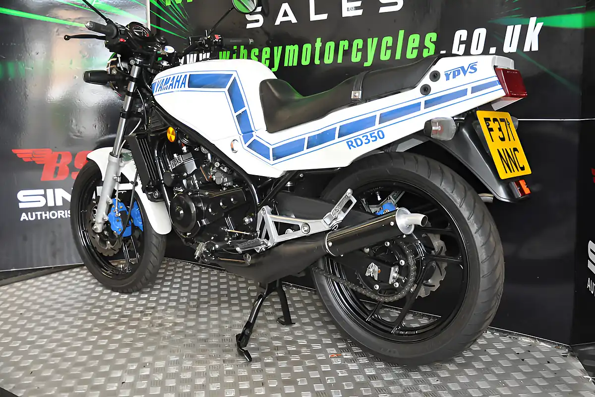Used 1988 Yamaha RD350 Lc Ypvs Pearl White - Interior and Exterior details 6