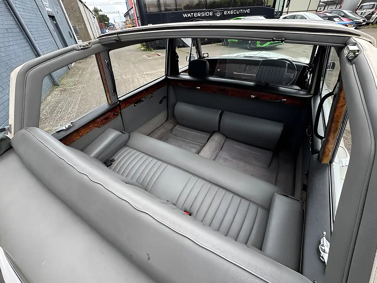 Used 1989 Daimler Limousine White - Interior and Exterior details 13
