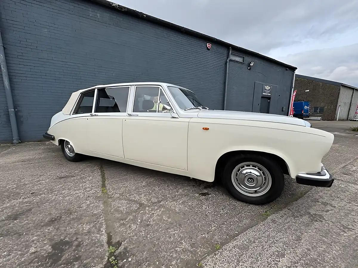 Used 1989 Daimler Limousine White - Interior and Exterior details 15
