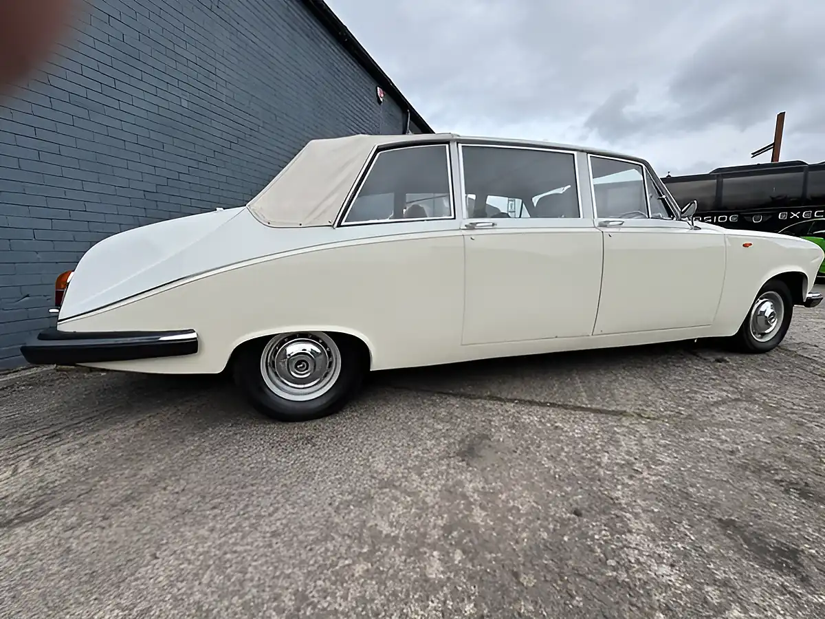 Used 1989 Daimler Limousine White - Interior and Exterior details 17