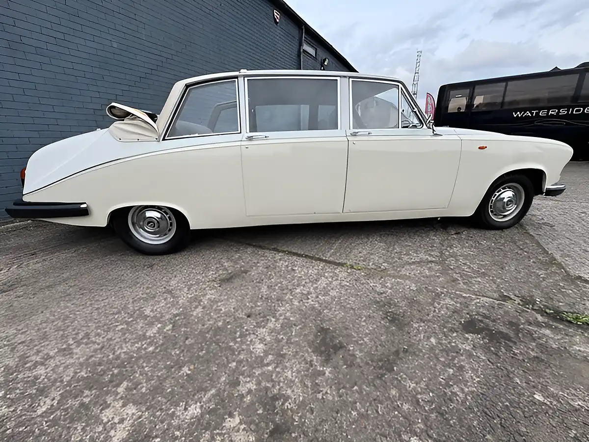 Used 1989 Daimler Limousine White - Interior and Exterior details 4