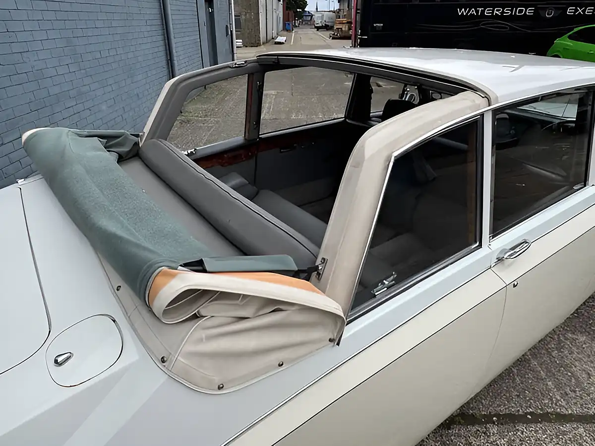Used 1989 Daimler Limousine White - Interior and Exterior details 8