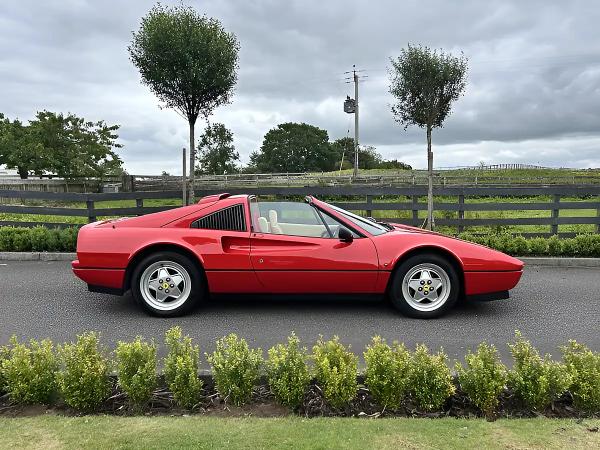 Used 1989 Ferrari 328 Gts Red - Front View