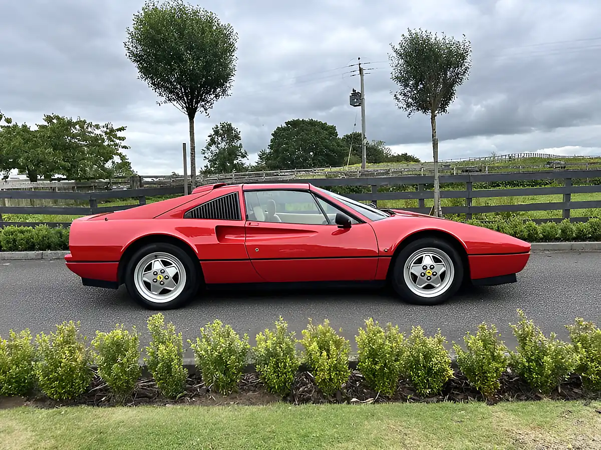 Used 1989 Ferrari 328 Gts Red - Interior and Exterior details 2