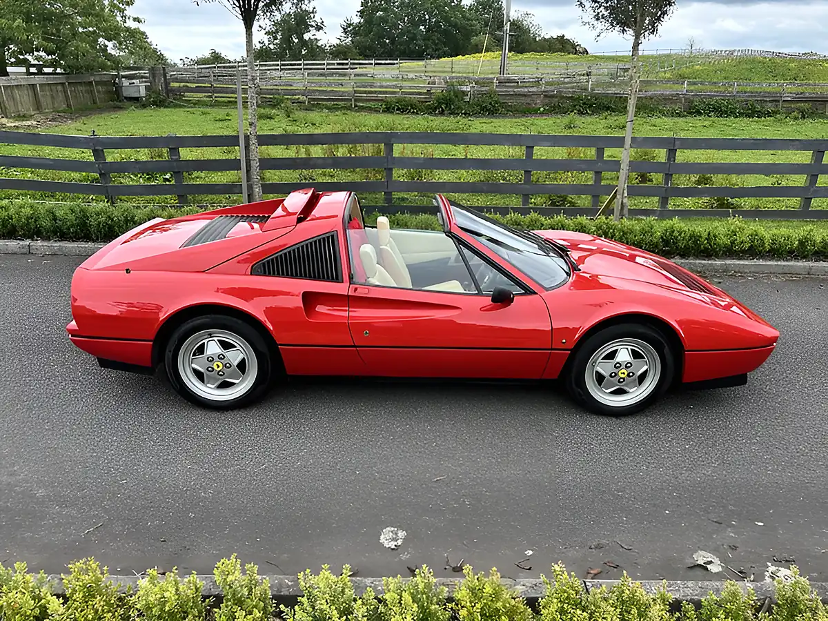 Used 1989 Ferrari 328 Gts Red - Interior and Exterior details 3