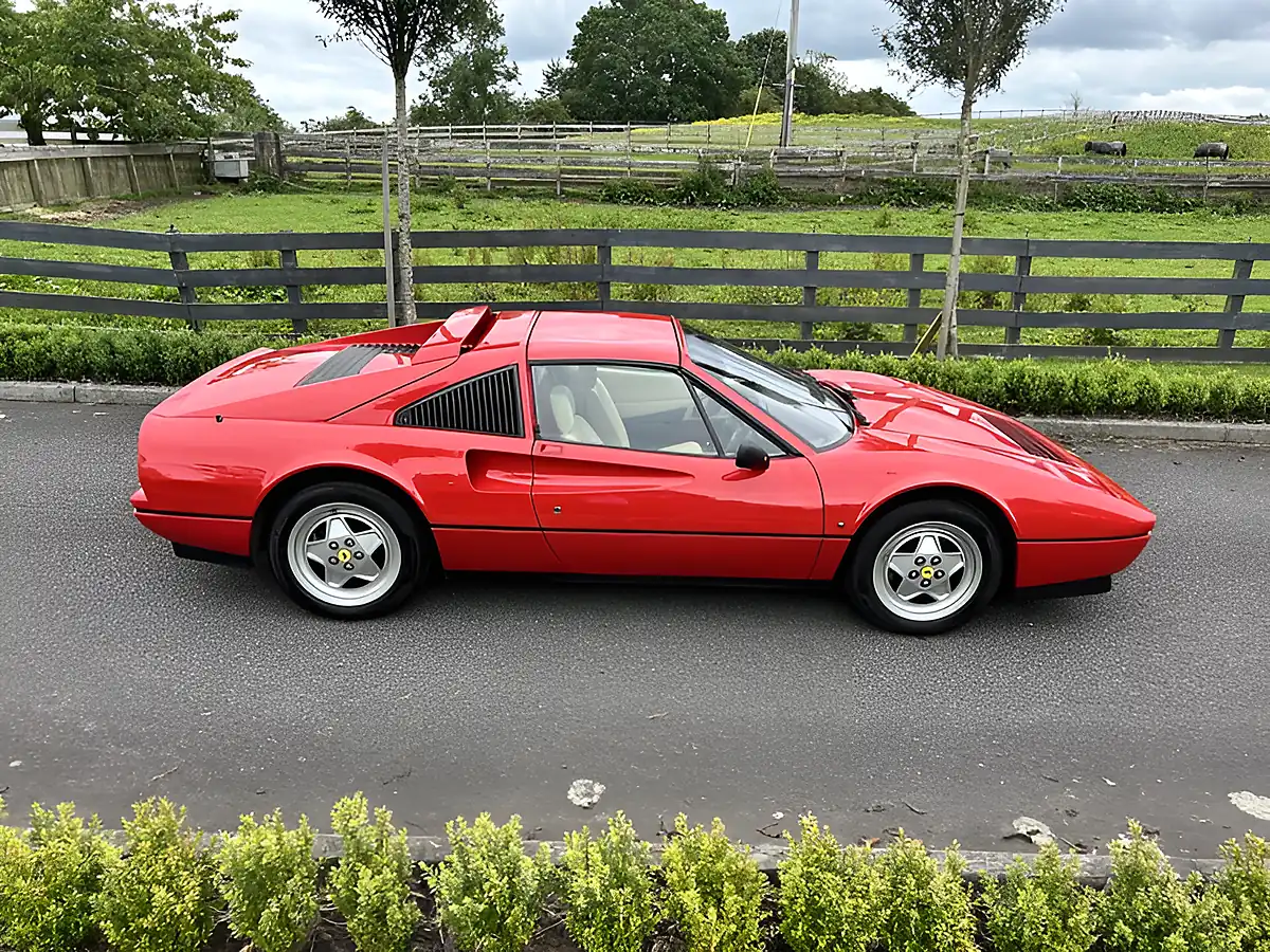 Used 1989 Ferrari 328 Gts Red - Interior and Exterior details 4