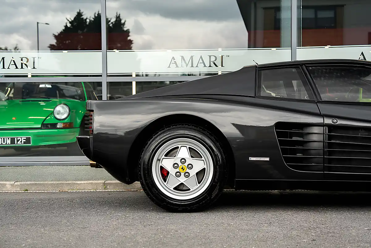 Used 1989 Ferrari Testarossa Lhd Nero Daytona - Interior and Exterior details 10