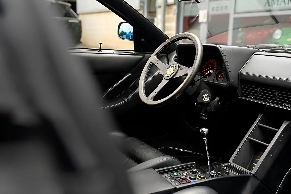 Used 1989 Ferrari Testarossa Lhd Nero Daytona - Interior and Exterior details 11