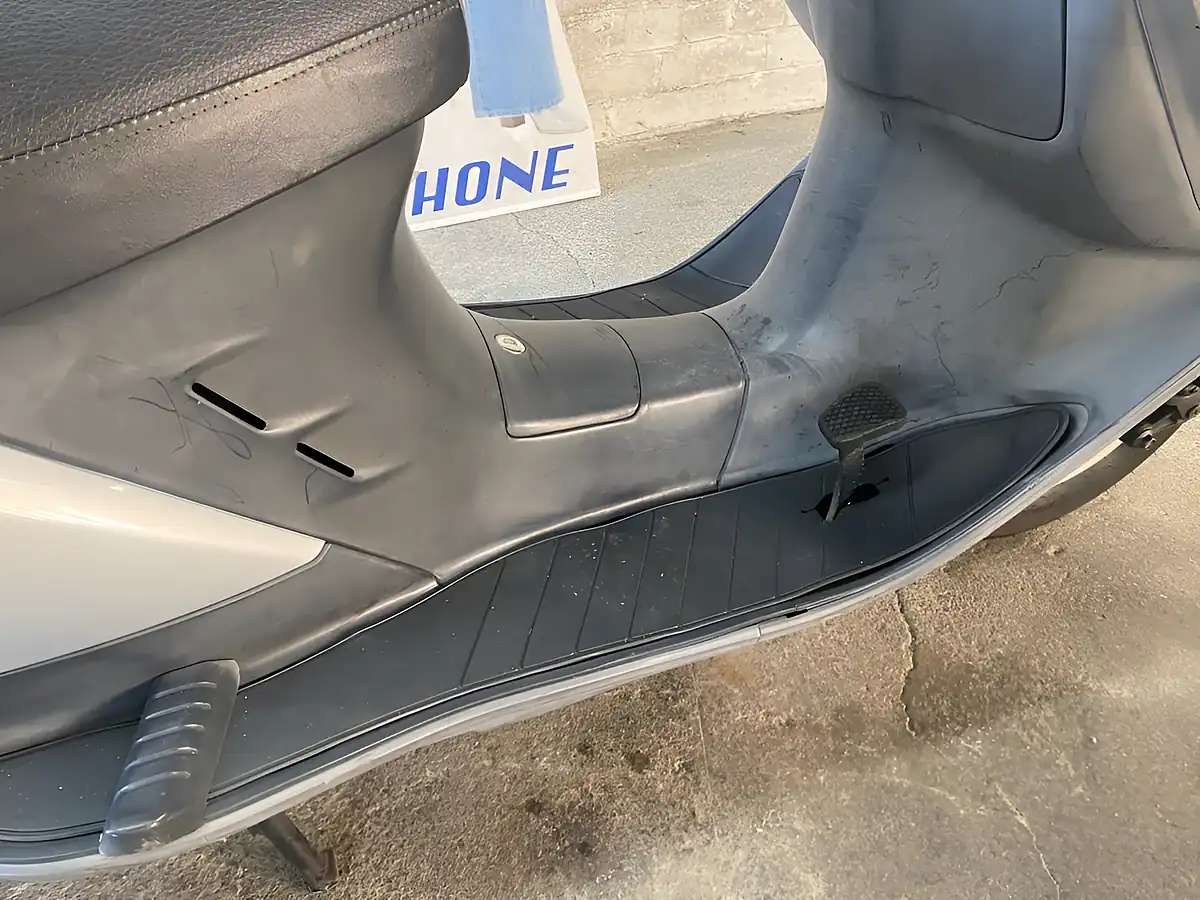 Used 1989 Honda Freeway 250 Silver - Interior and Exterior details 19