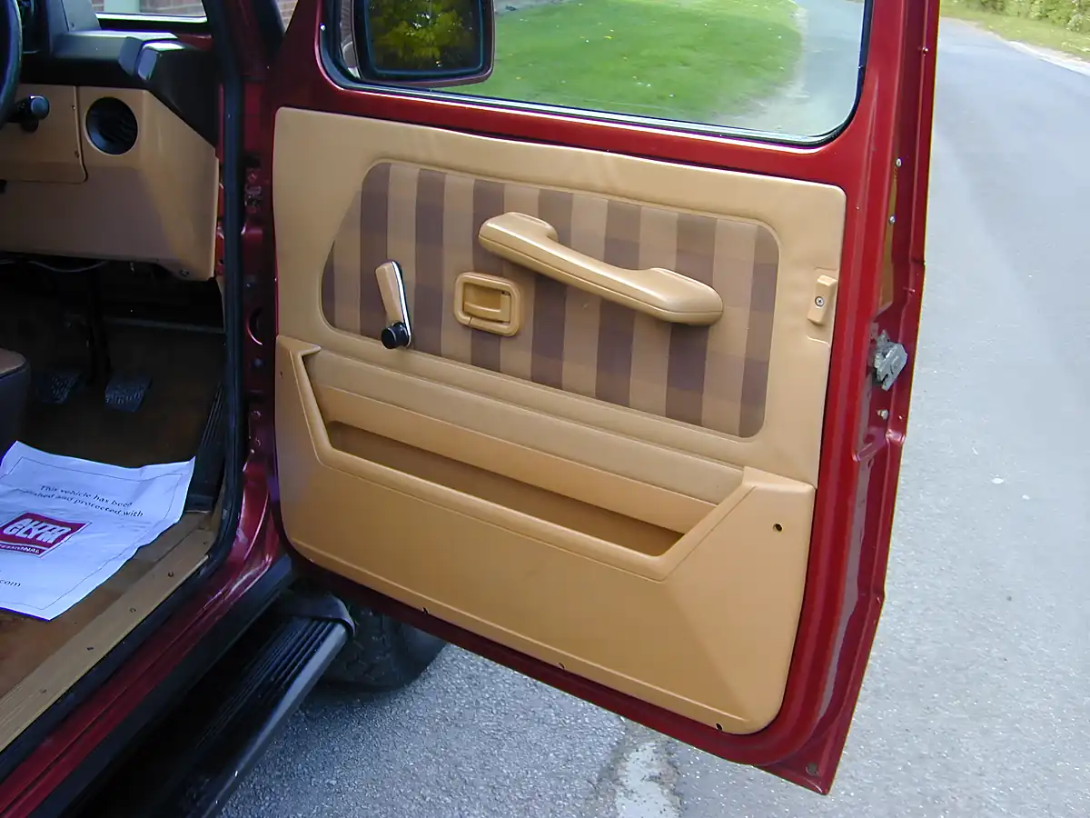 Used 1989 Mercedes-Benz G Class Lwb Red - Interior and Exterior details 15