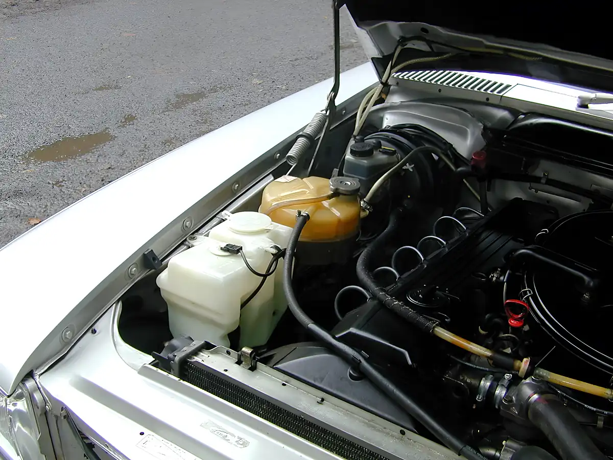 Used 1989 Mercedes-Benz Sl Sport Convertible Silver - Interior and Exterior details 19