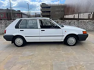 Used 1989 Nissan Sunny Gsx White - Interior and Exterior details 2