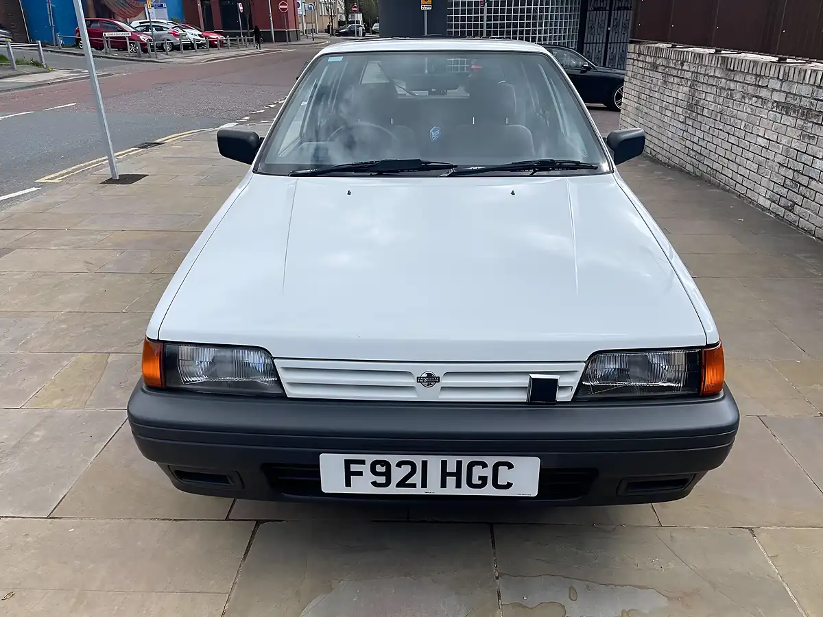 Used 1989 Nissan Sunny Gsx White - Interior and Exterior details 7