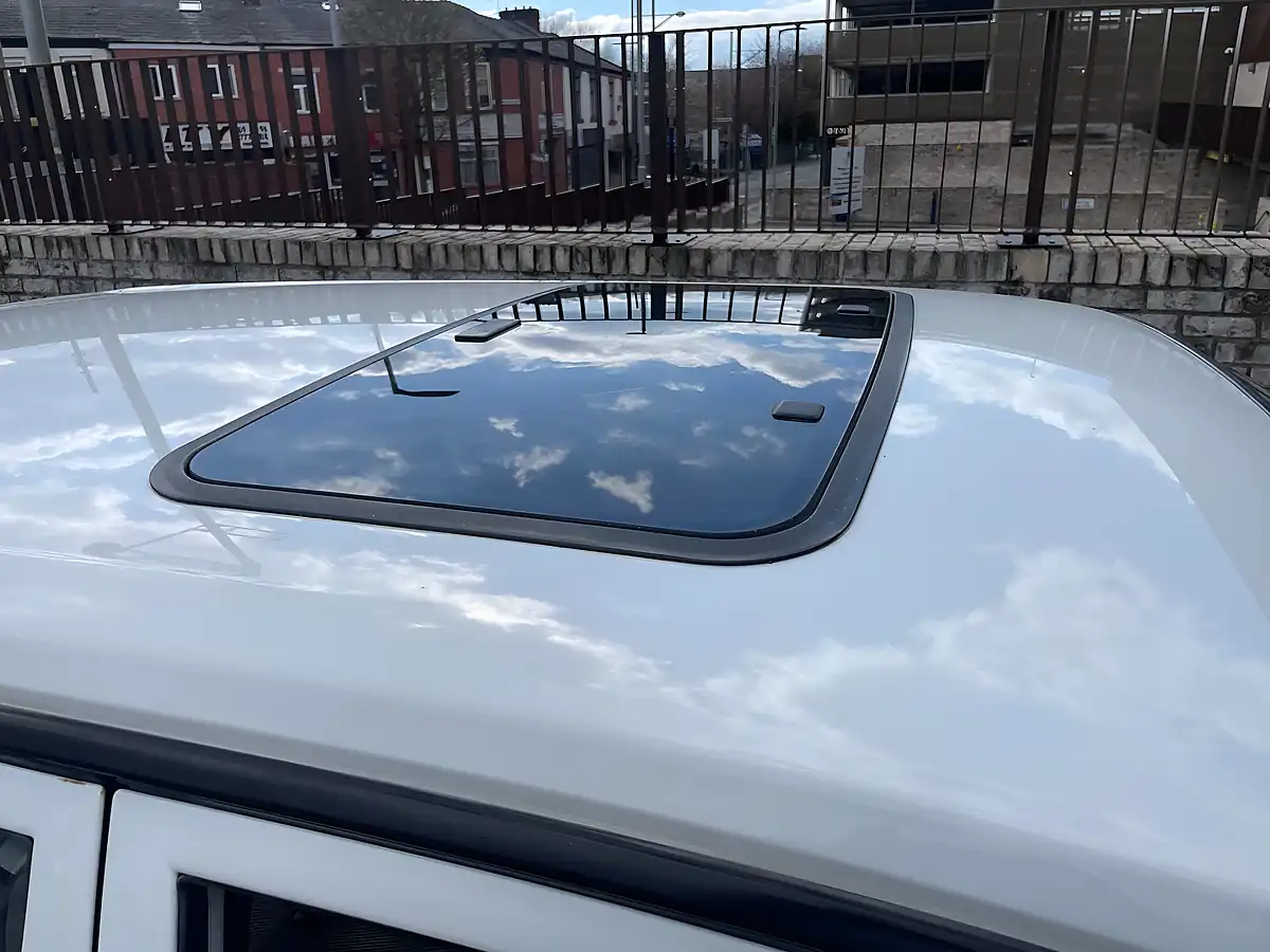 Used 1989 Nissan Sunny Gsx White - Interior and Exterior details 9