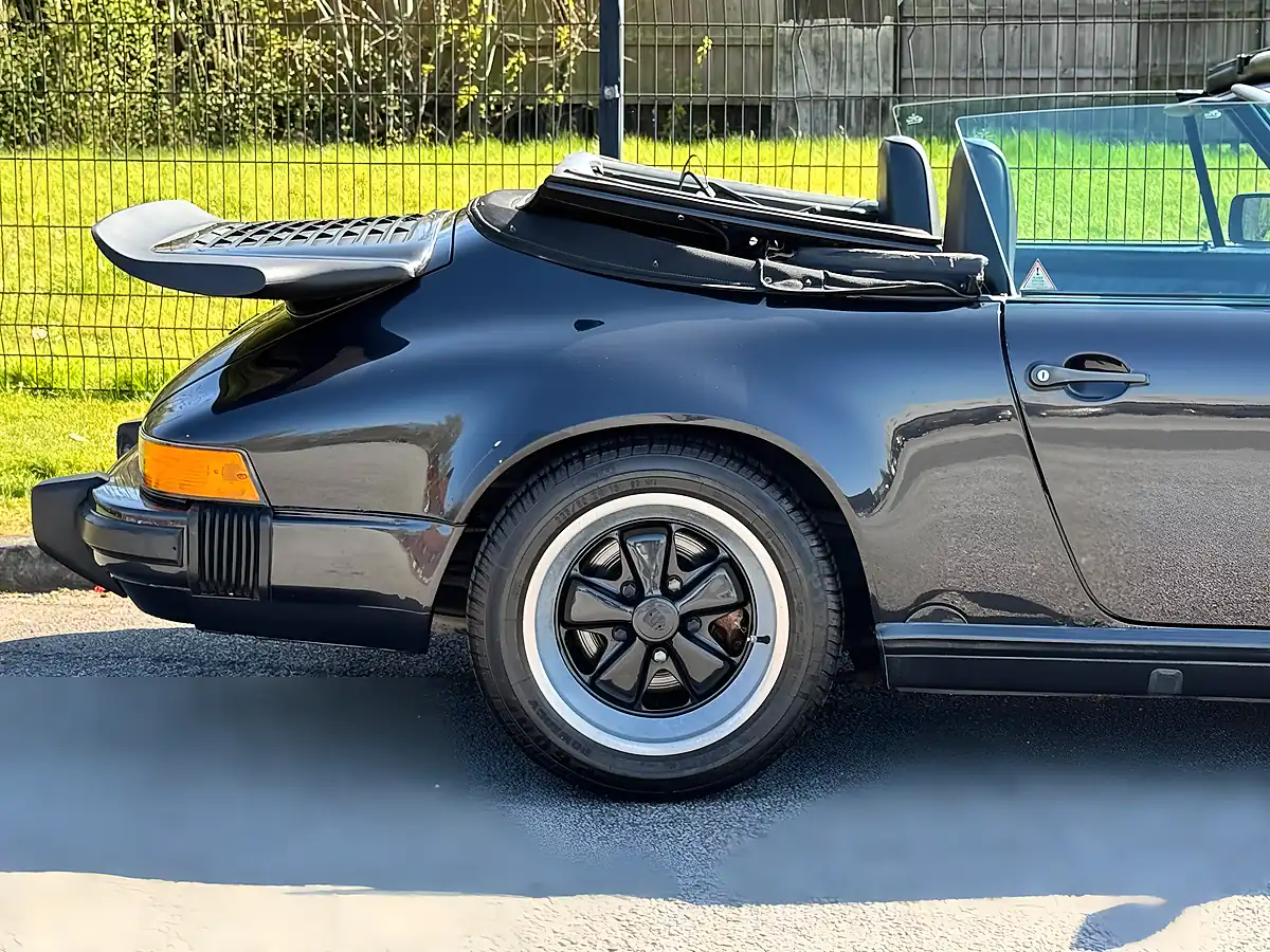 Used 1989 Porsche 911 Classic Carrera Sport Baltic Blue - Interior and Exterior details 16