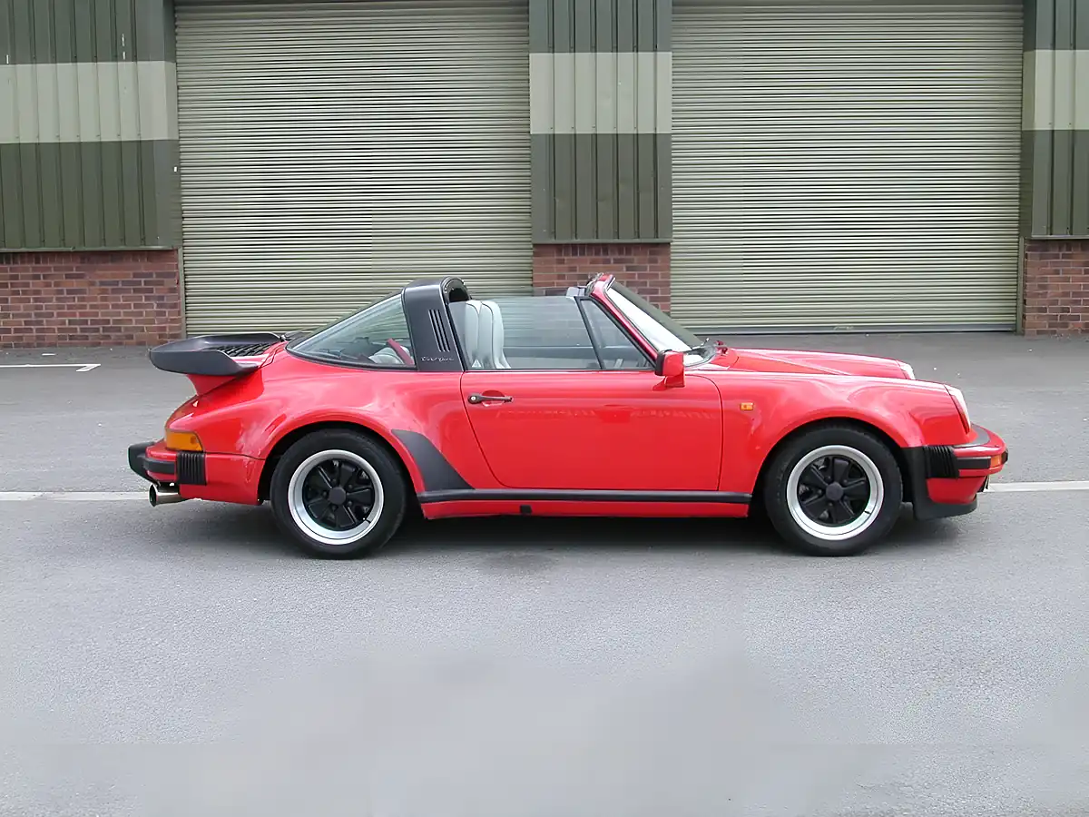 Used 1989 Porsche 911 Classic Red - Interior and Exterior details 2