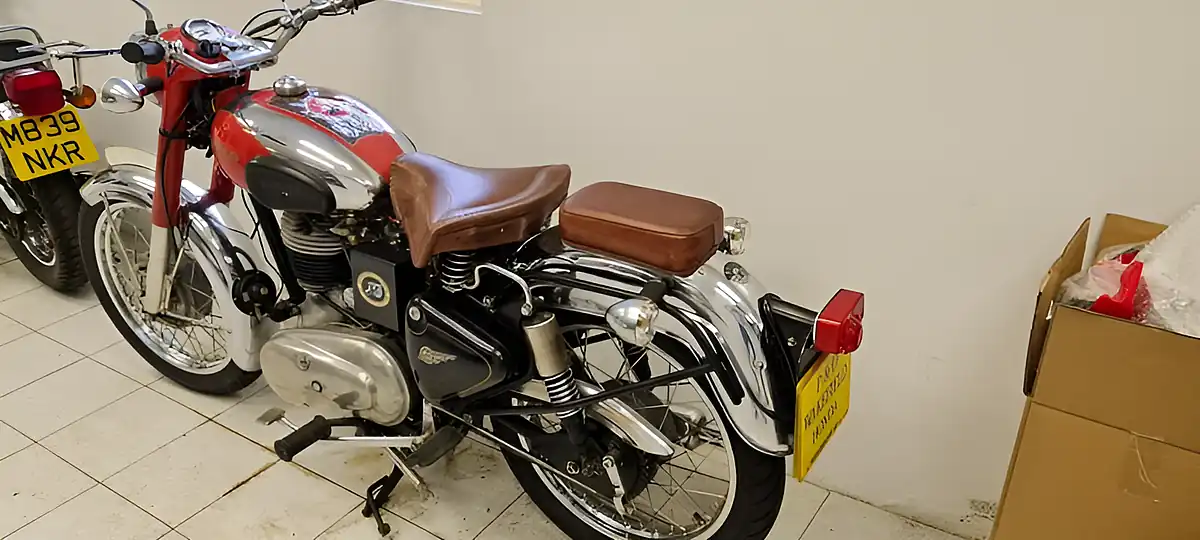 Used 1989 Royal Enfield Bullet 350 Red Red - Interior and Exterior details 4