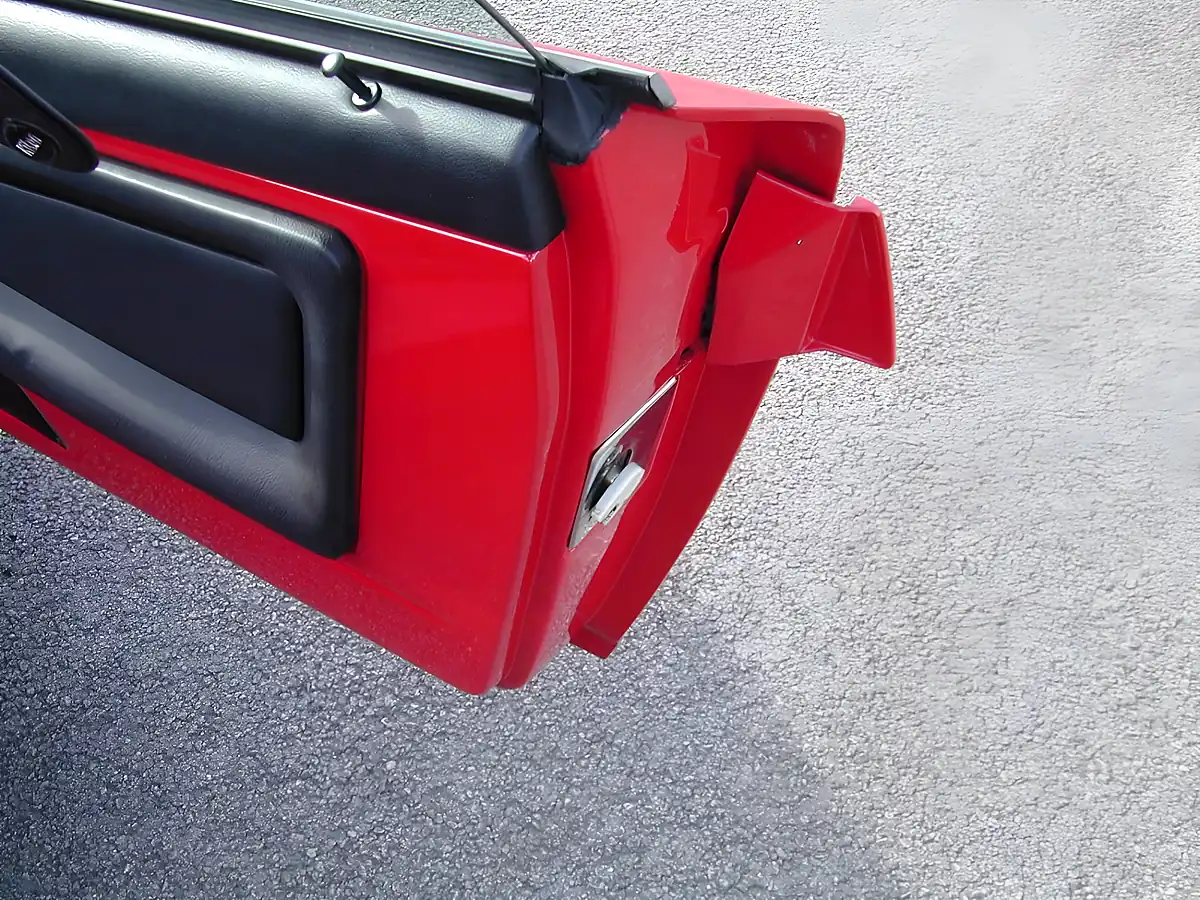 Used 1990 Alfa Romeo Sz Red - Interior and Exterior details 11