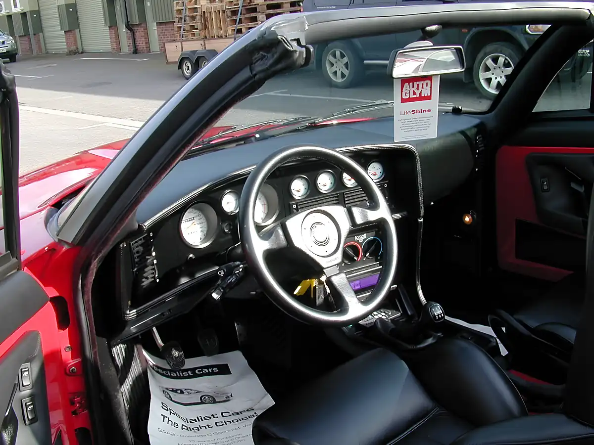 Used 1990 Alfa Romeo Sz Red - Interior and Exterior details 16