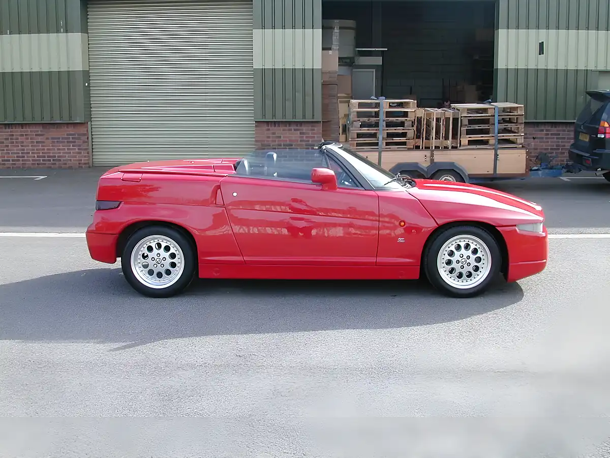 Used 1990 Alfa Romeo Sz Red - Interior and Exterior details 2