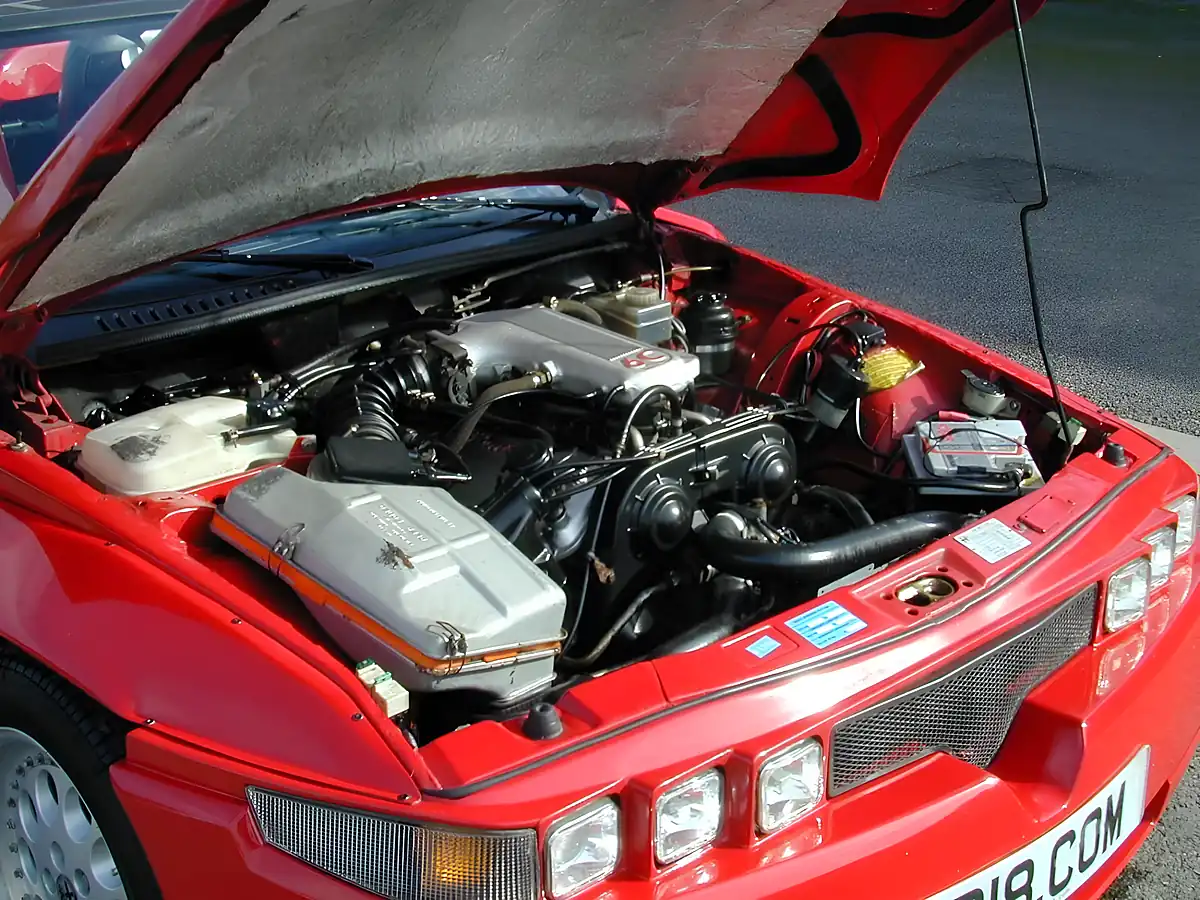 Used 1990 Alfa Romeo Sz Red - Interior and Exterior details 5