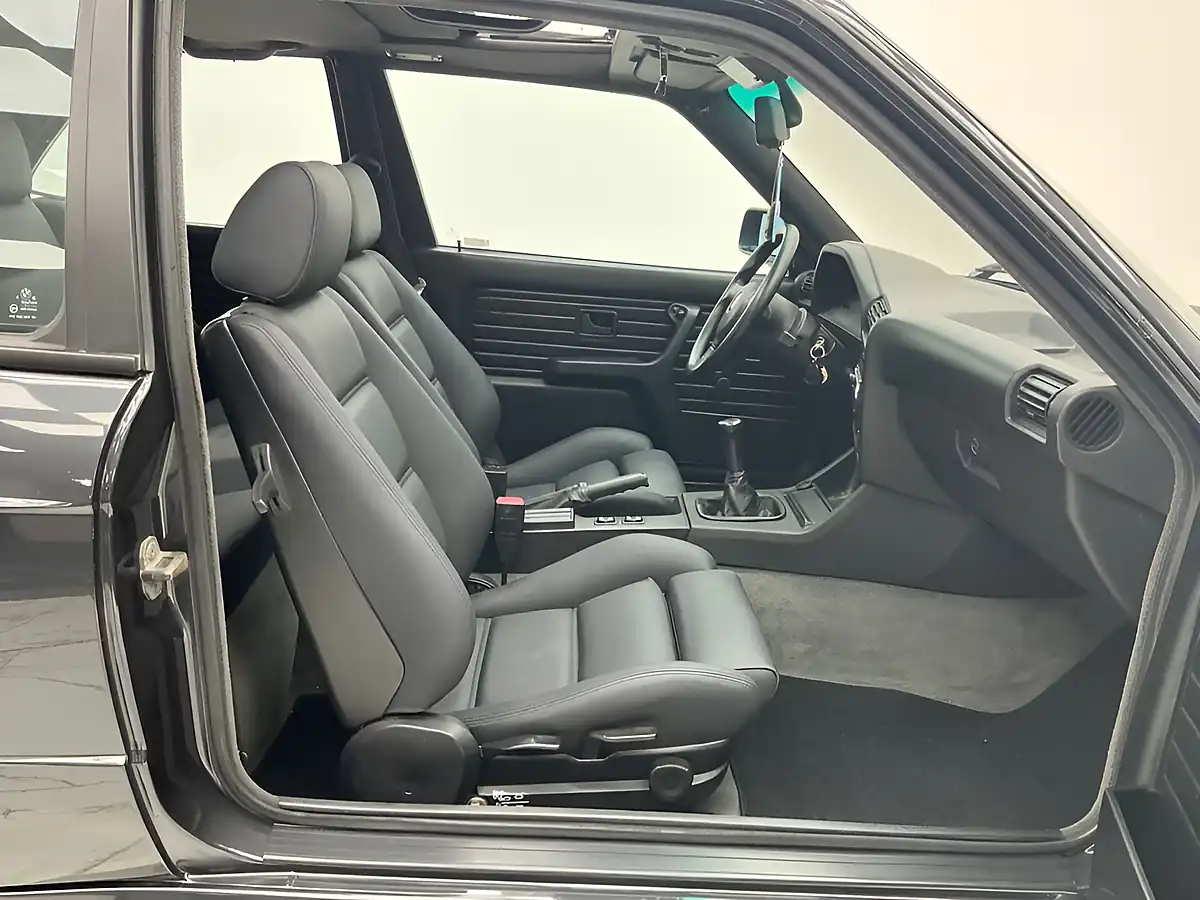 Used 1990 BMW M3 E30 Black - Interior and Exterior details 9