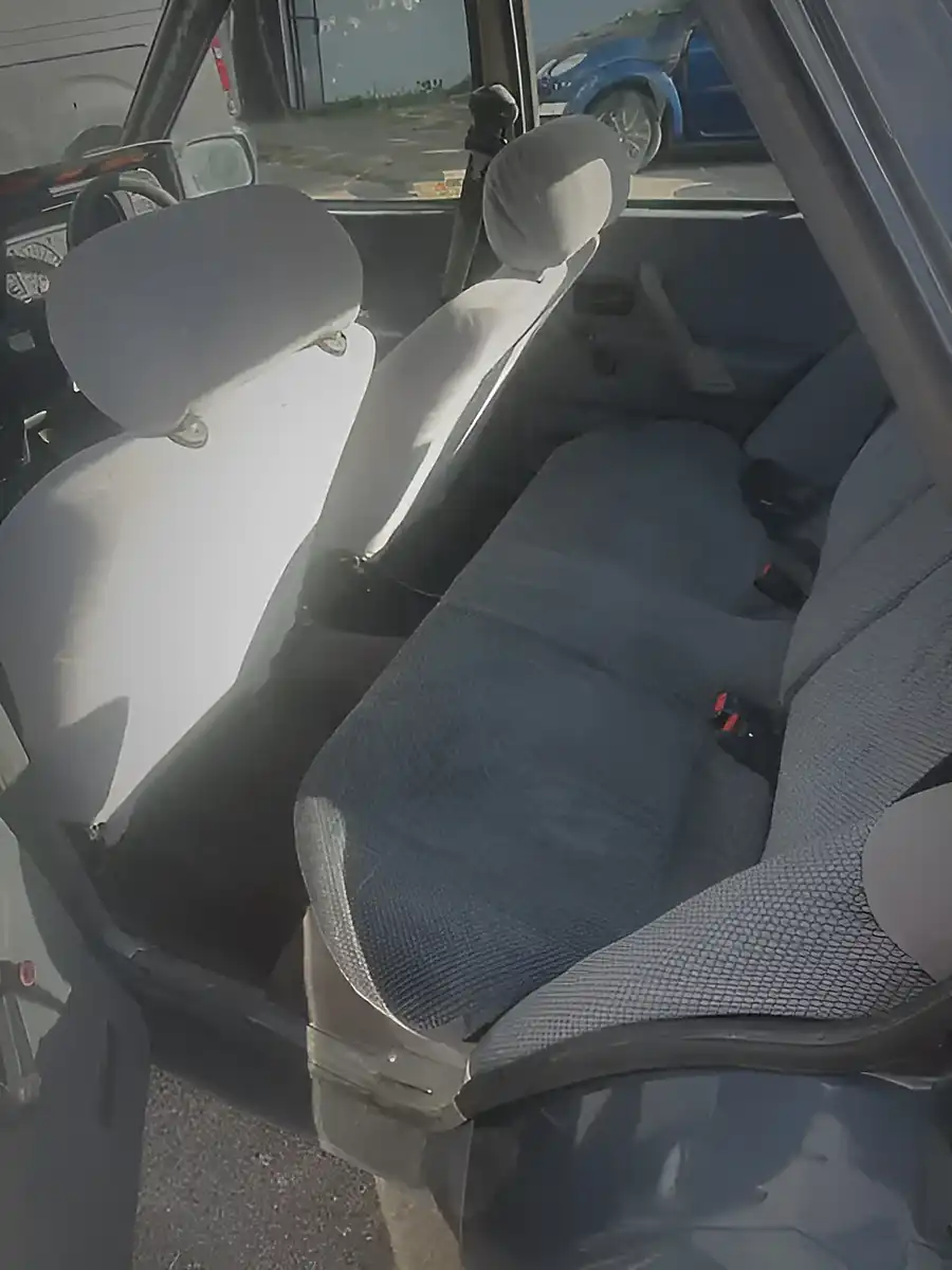 Used 1990 Ford Orion Ghia Grey - Interior and Exterior details 13
