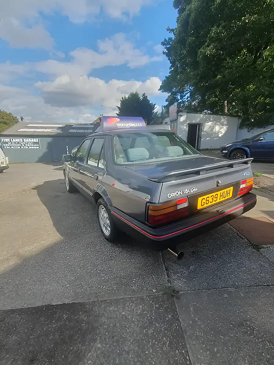 Used 1990 Ford Orion Ghia Grey - Interior and Exterior details 7