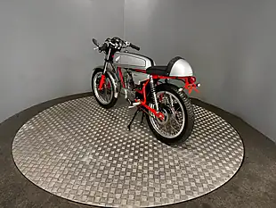 Used 1990 Honda Dream 50 Cafe Racer Silver - Interior and Exterior details 13